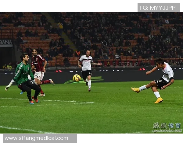 意甲焦点战AC米兰主场大胜那不勒斯点球瞬间点燃全场激情